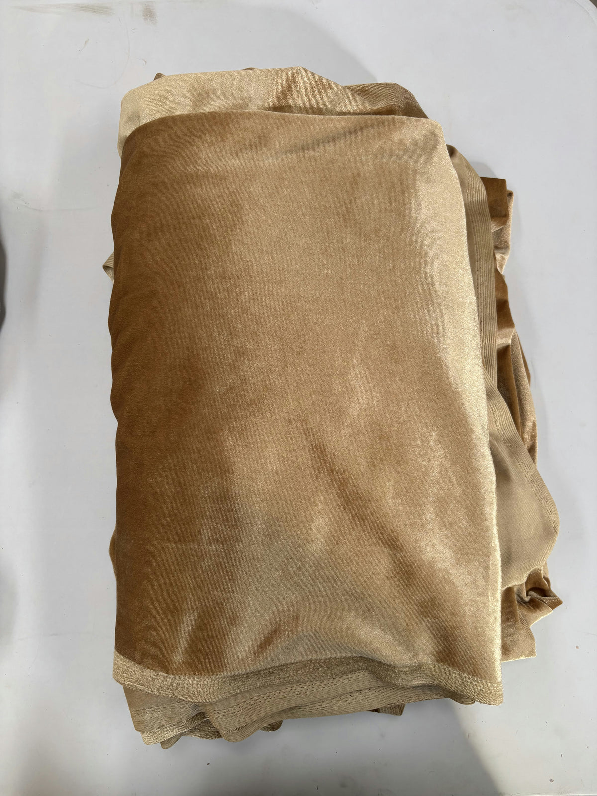 Tissu doré panne de velours