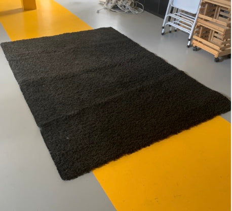 Tapis noir Ikea