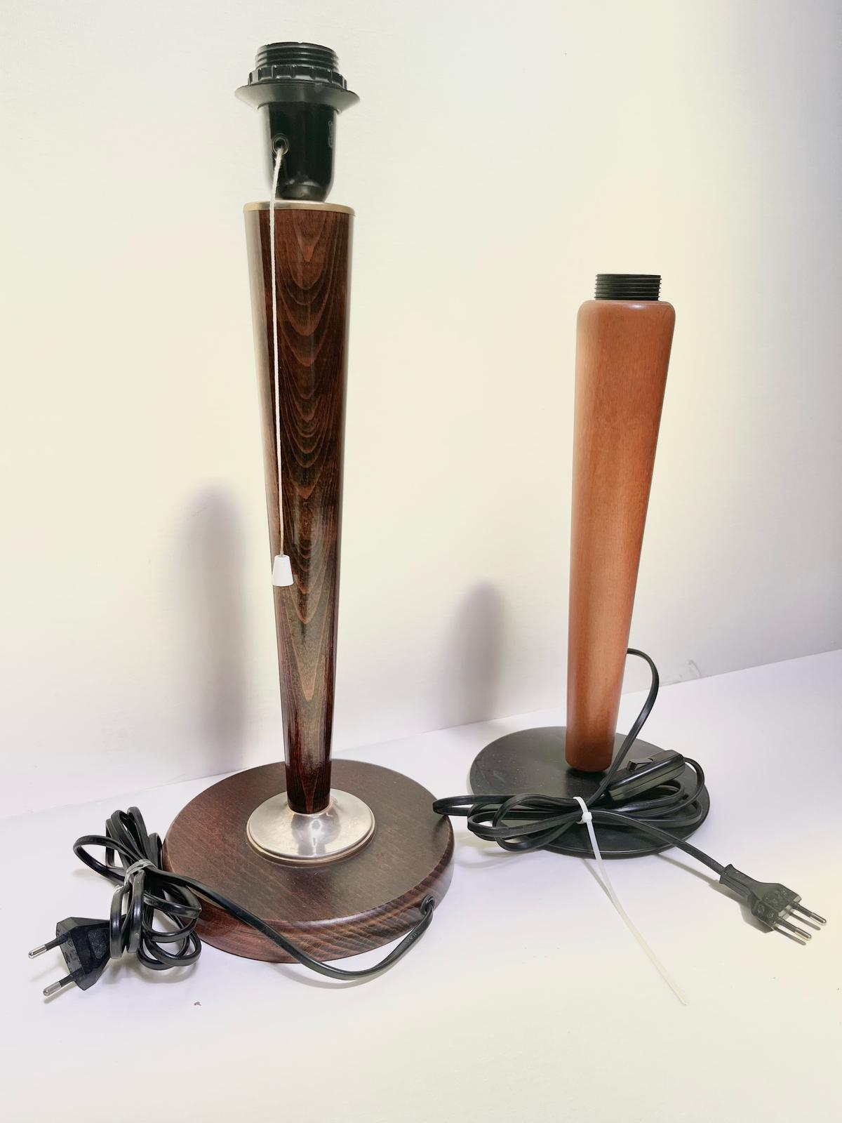 Pied de lampe moderne en bois
