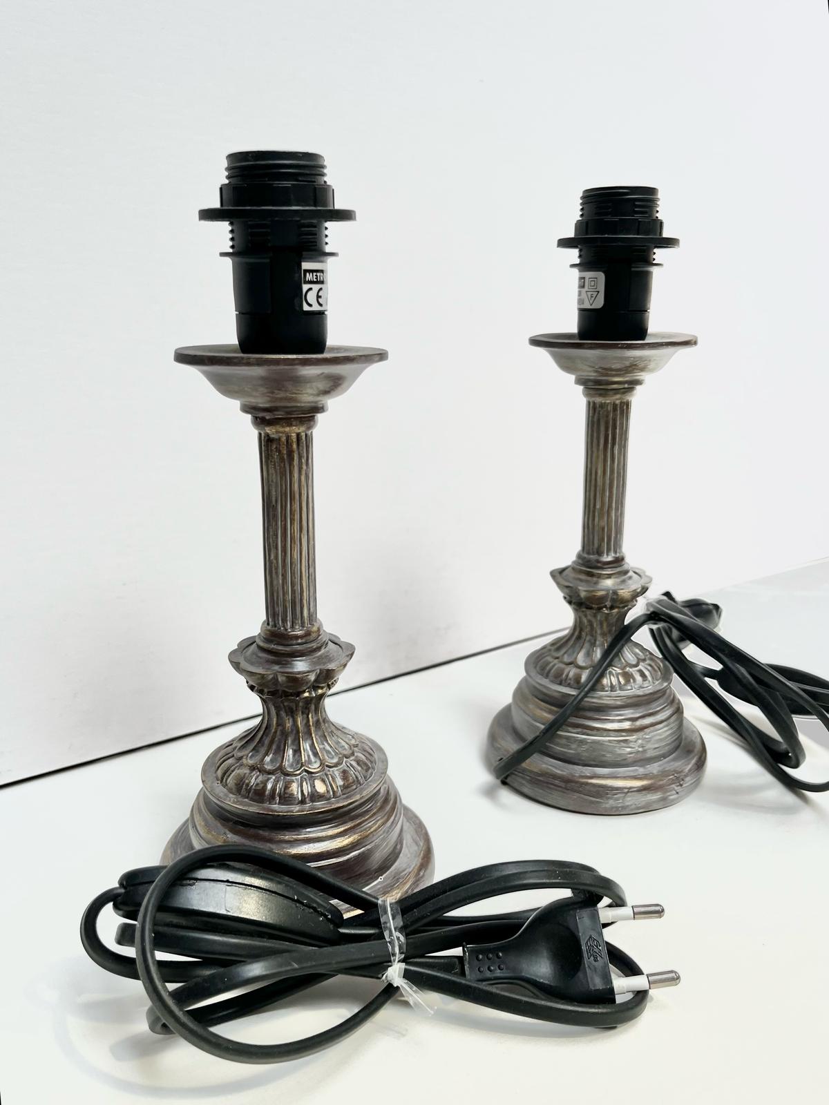 Pied de lampe argenté