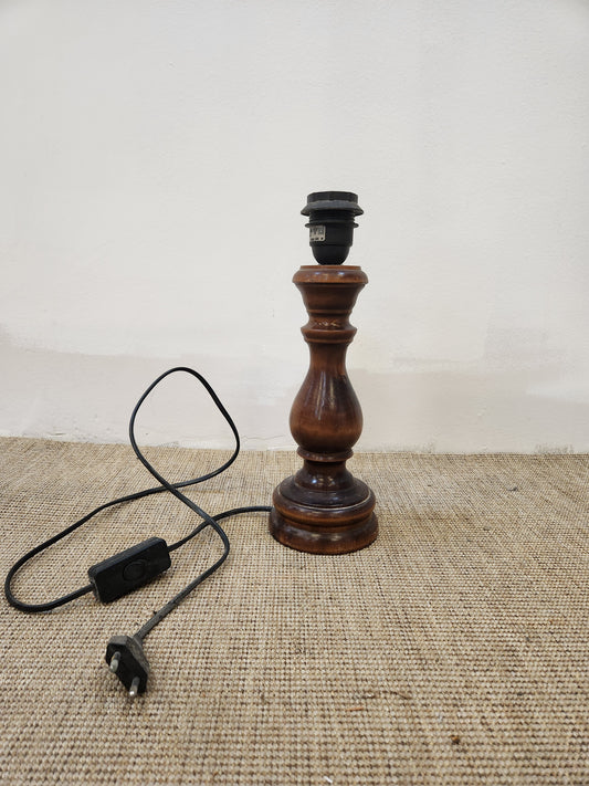 Pied de lampe en bois