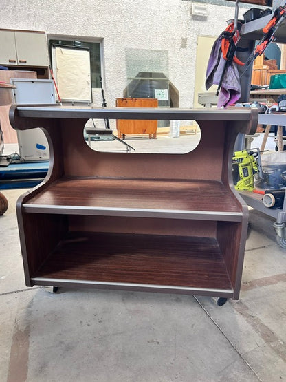 Buffet en bois foncé