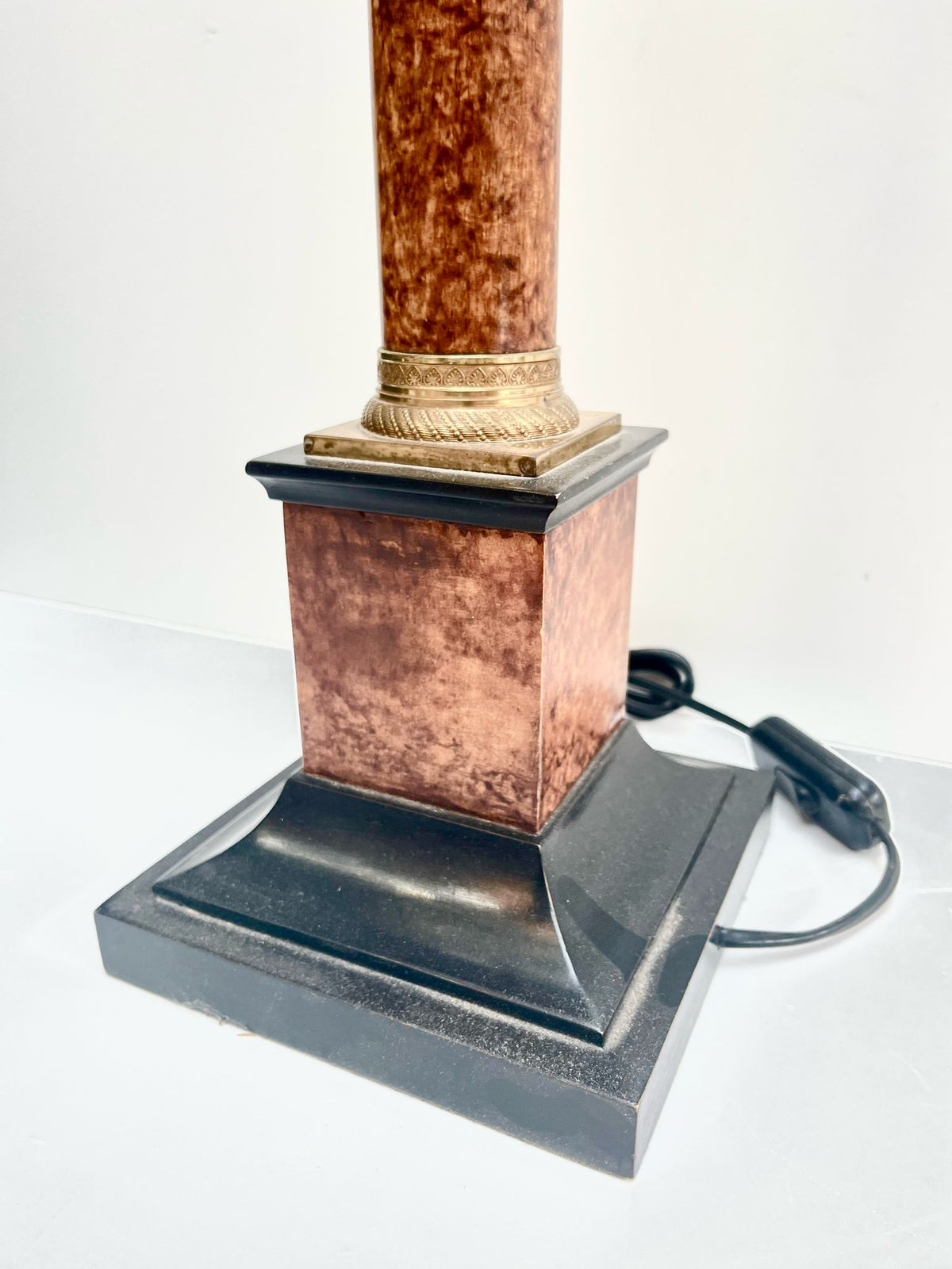 Pied de lampe ancienne