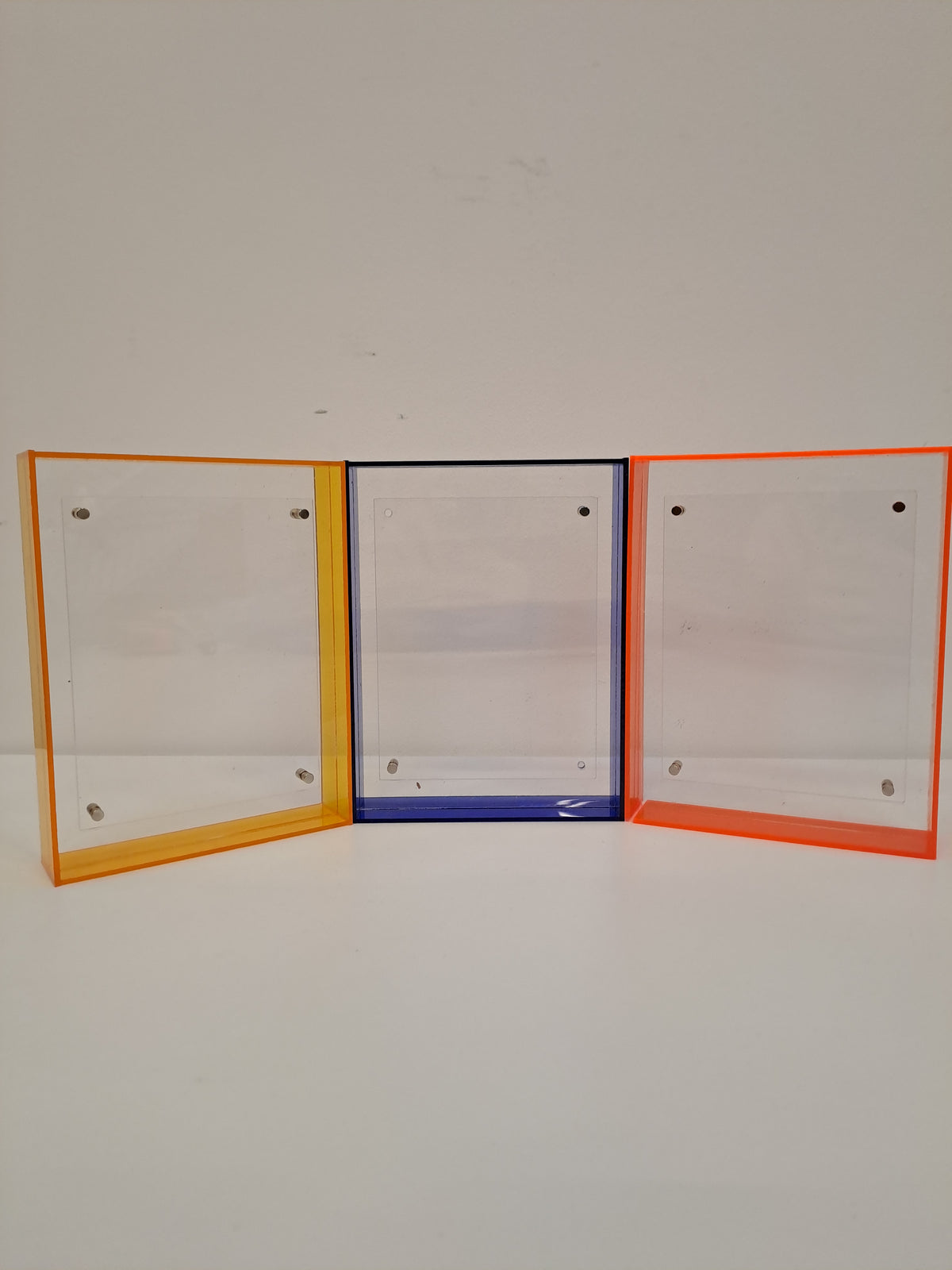 Cadre néon acrylique bleu, jaune, orange