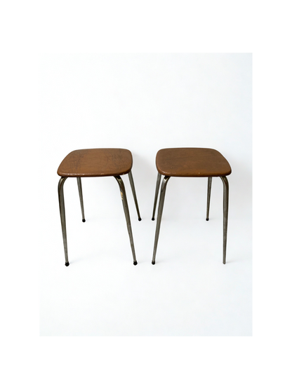 Tabourets - carrés - cuir