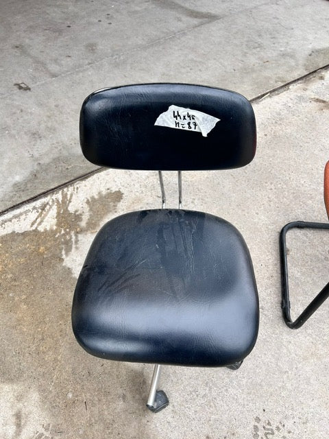 Chaise roulante de bureau bleu