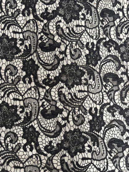 Tissu noir dentelle noire