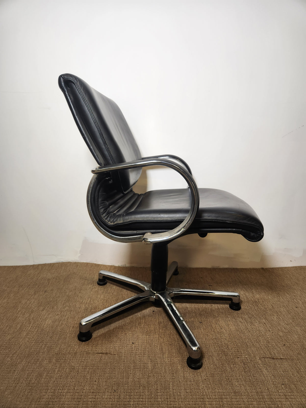 Chaise de bureau cuir noir