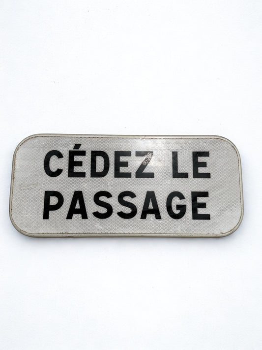 Panonceau "cédez le passage"