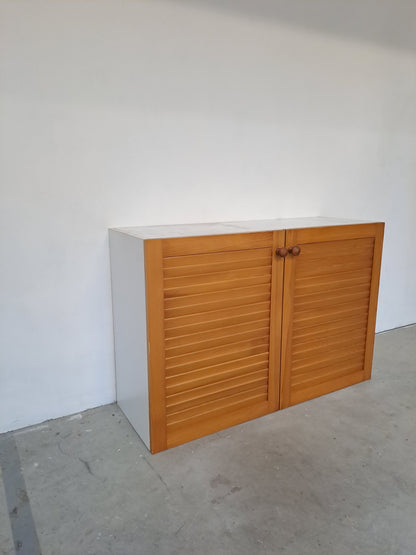 Haut meuble de salle de bains en pin