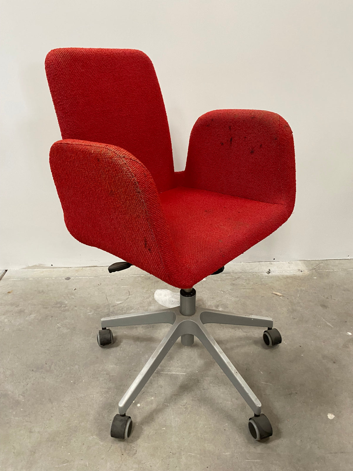 Chaise roulante de bureau rouge