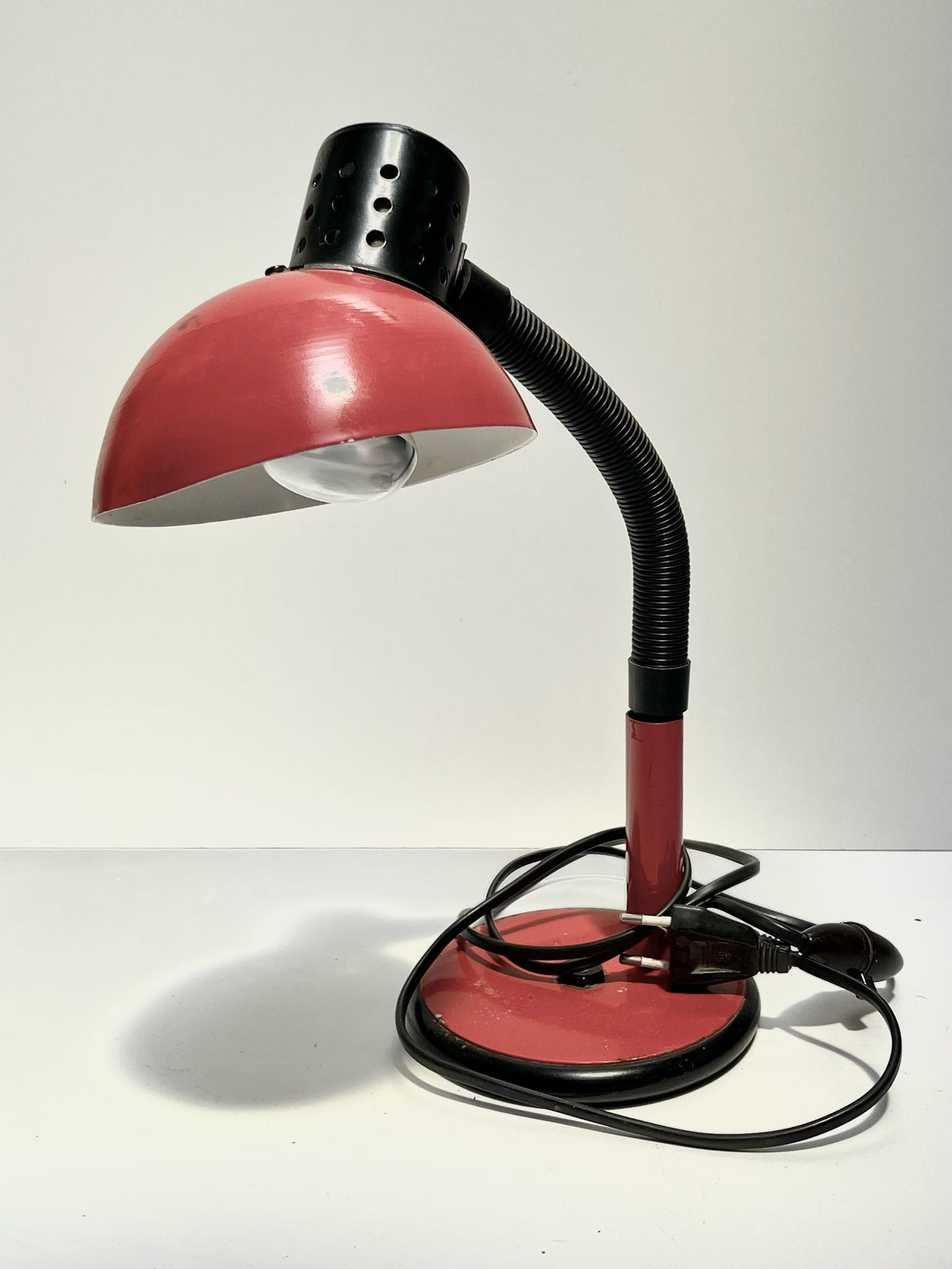 Lampe de bureau rouge