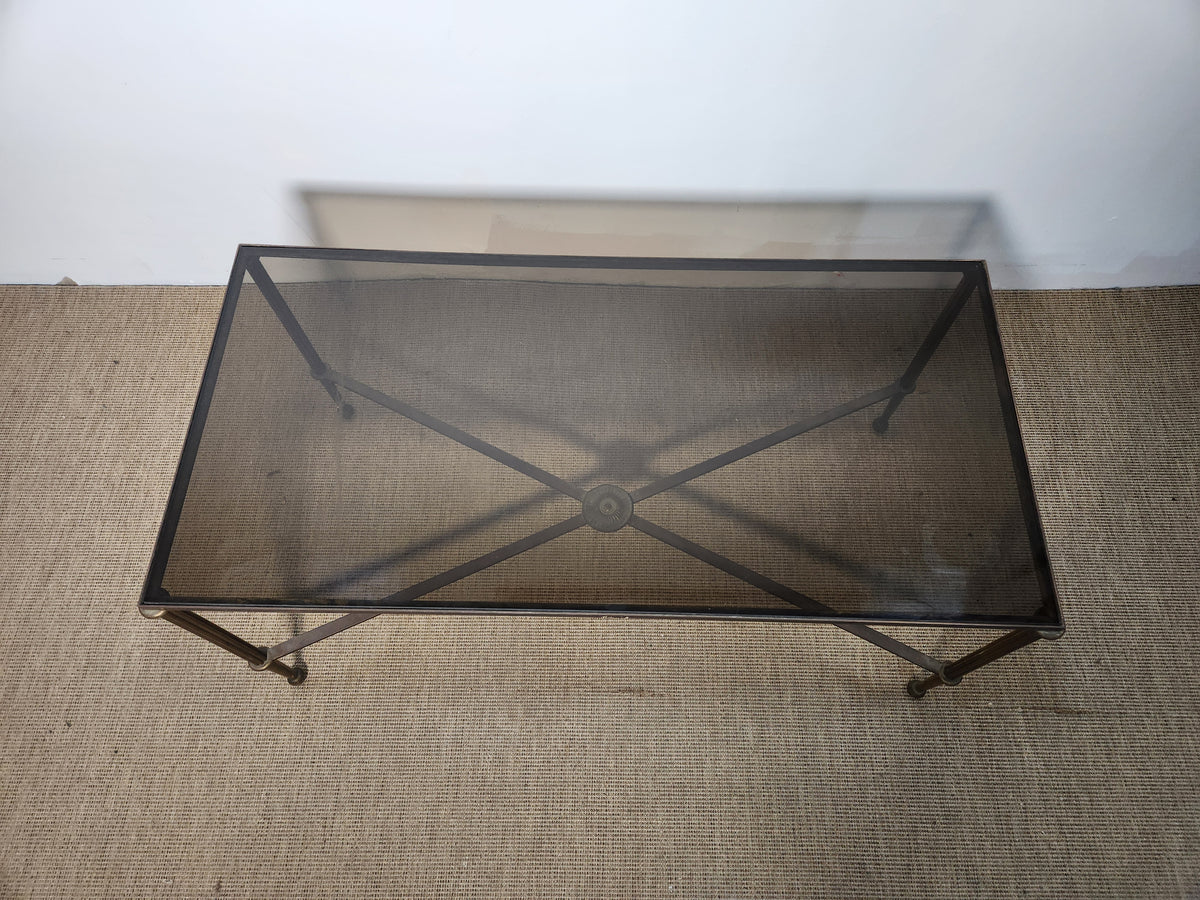 Table basse en verre teinté brun