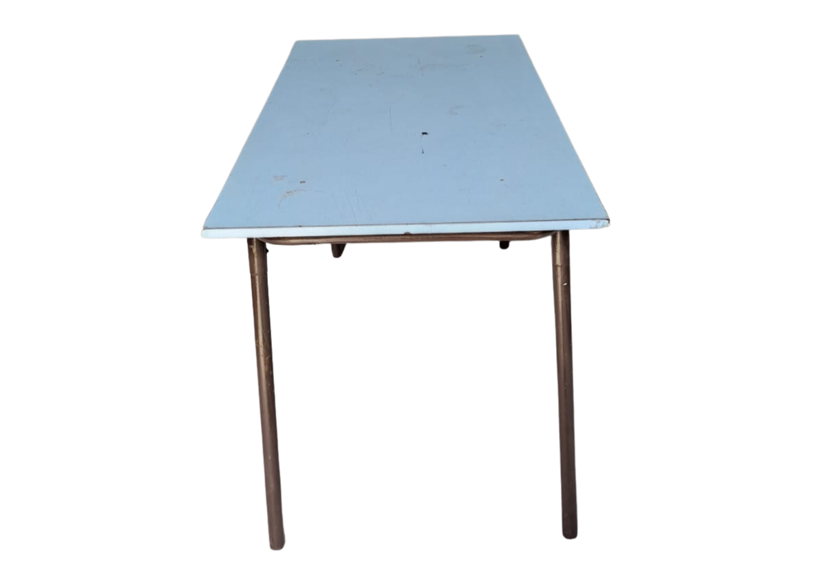 Table de cantine bleu clair