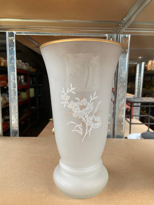 Vase verre translucide motif fleurs