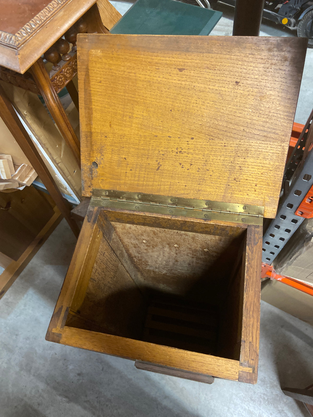 Piédestal avec ouverture - bois