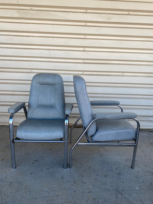 Fauteuil d'attente ou médical gris