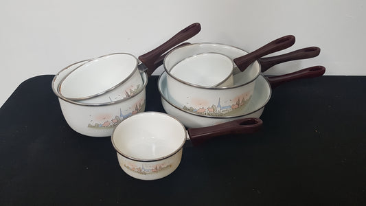 Lot de casseroles